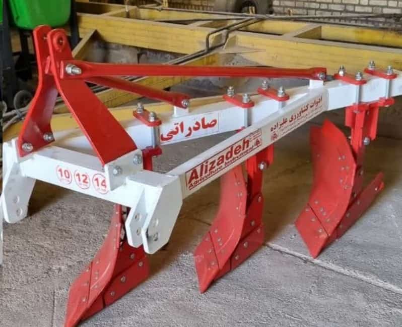 تصویر 1 از گاوآهن سه خیش با آرایش فلزی متوازن